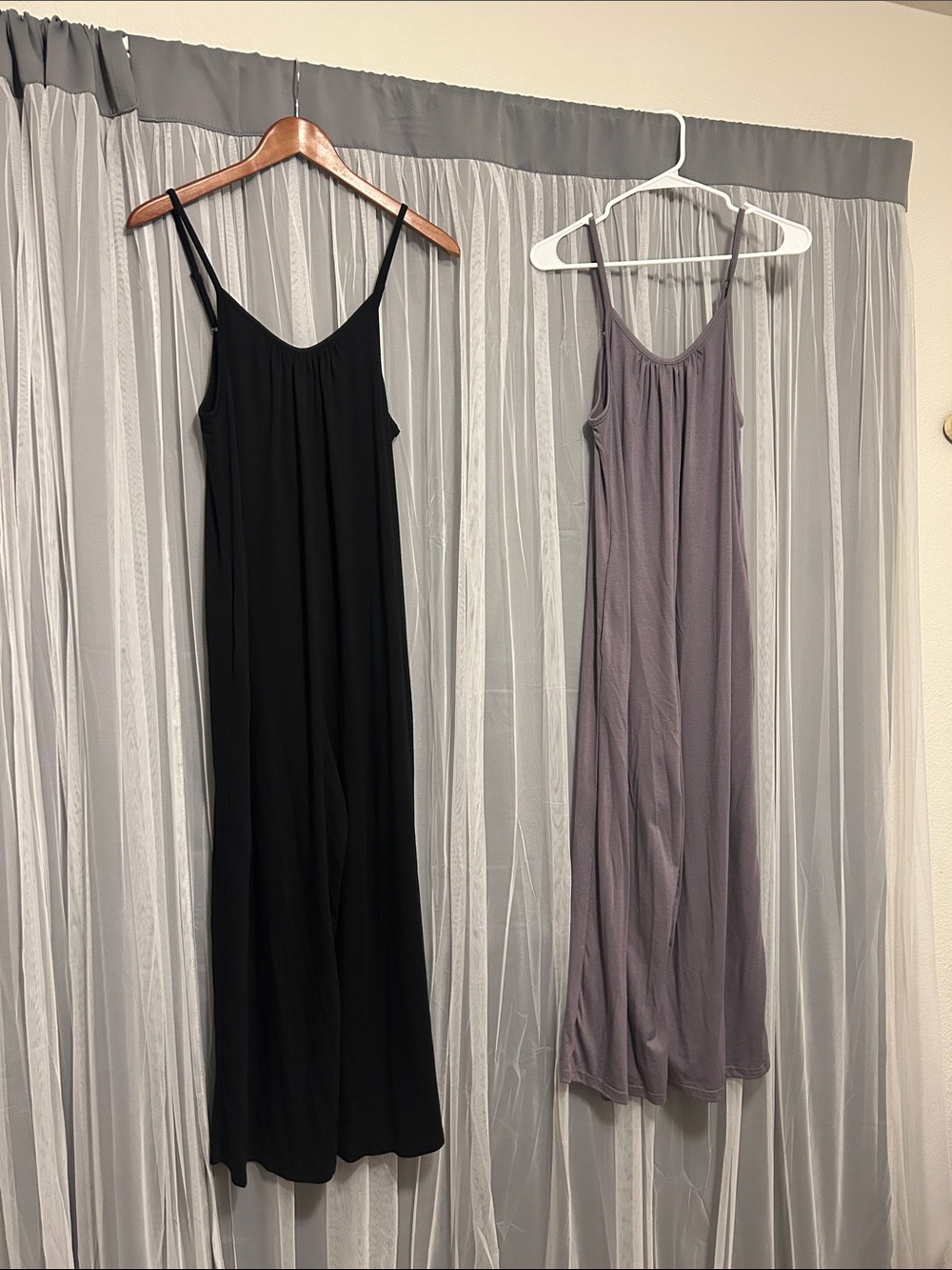Women's Pair of Wide Leg Spaghetti Strap Relaxed Rompers Size Medium